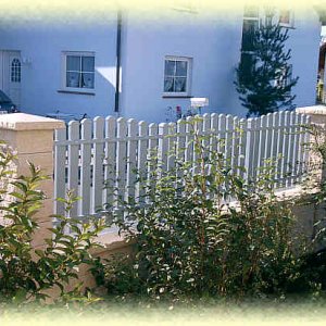 Gala-Mauer rustica Quarz, Gartenansicht
