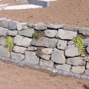 Trockenmauer Basalt, Größe&nbsp; 20-40 cm