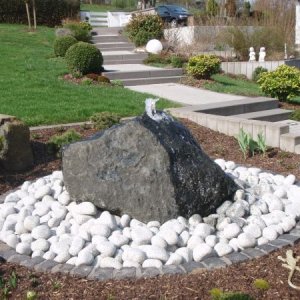 Blockstufen rinnit Basalt, Pflaster Granit